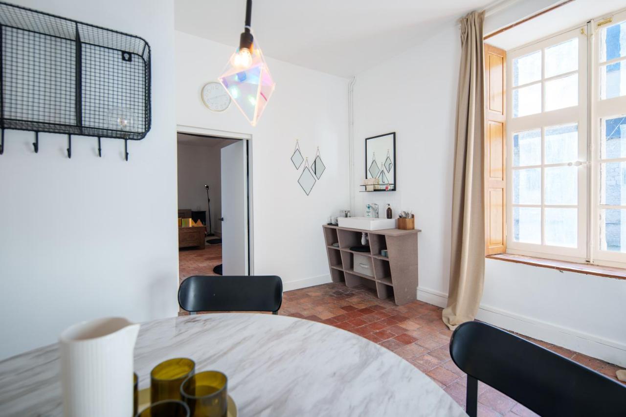 La Loge , Nuit Insolite Au Chateau De 博让西 外观 照片