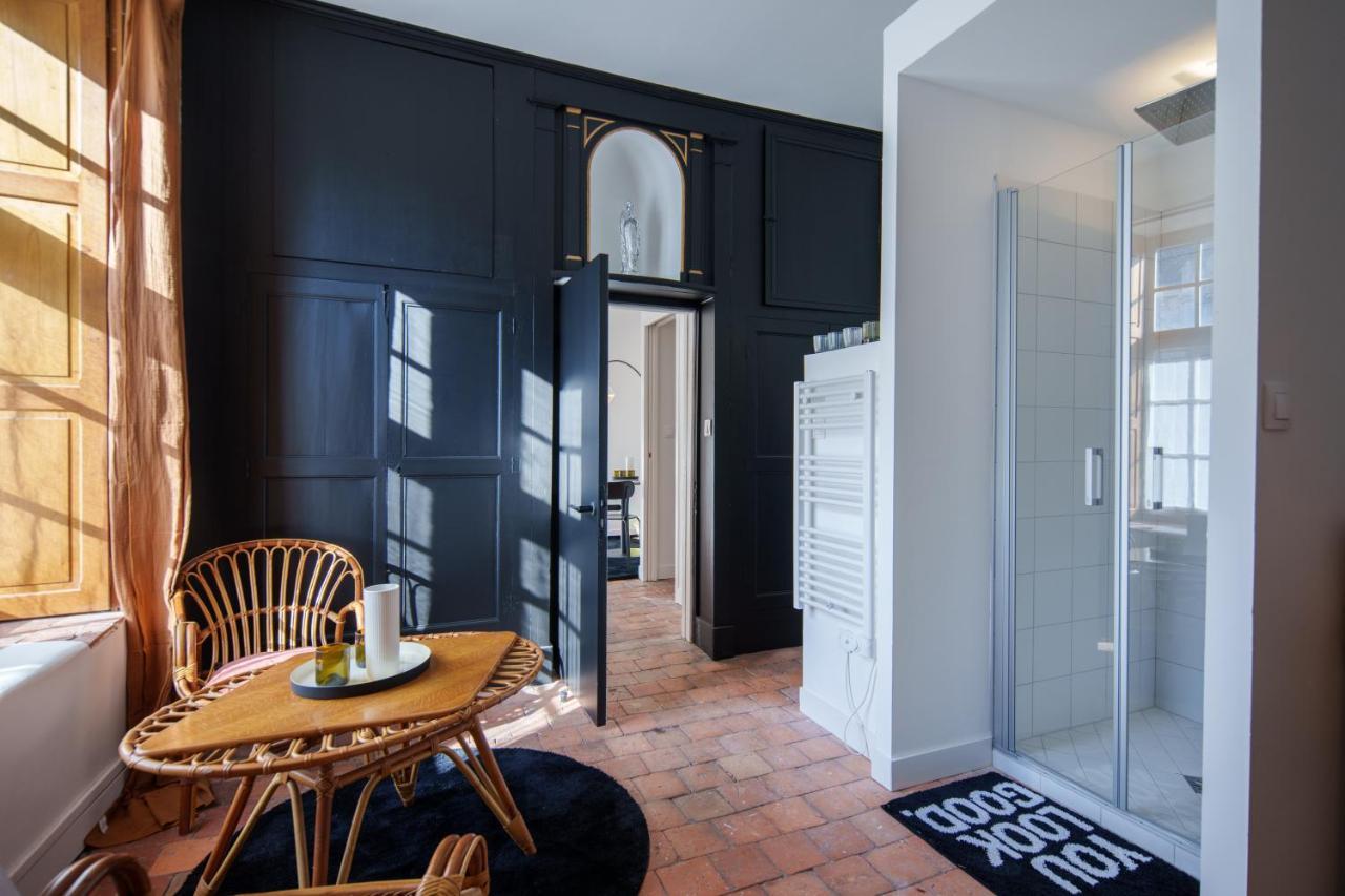 La Loge , Nuit Insolite Au Chateau De 博让西 外观 照片